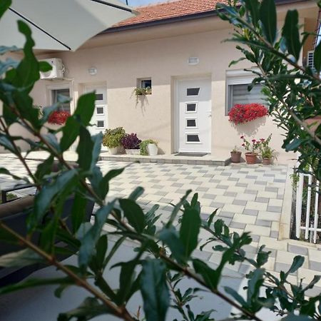 Leda Apartmani سميديريفو المظهر الخارجي الصورة