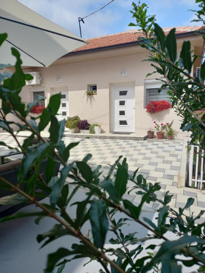 Leda Apartmani سميديريفو المظهر الخارجي الصورة